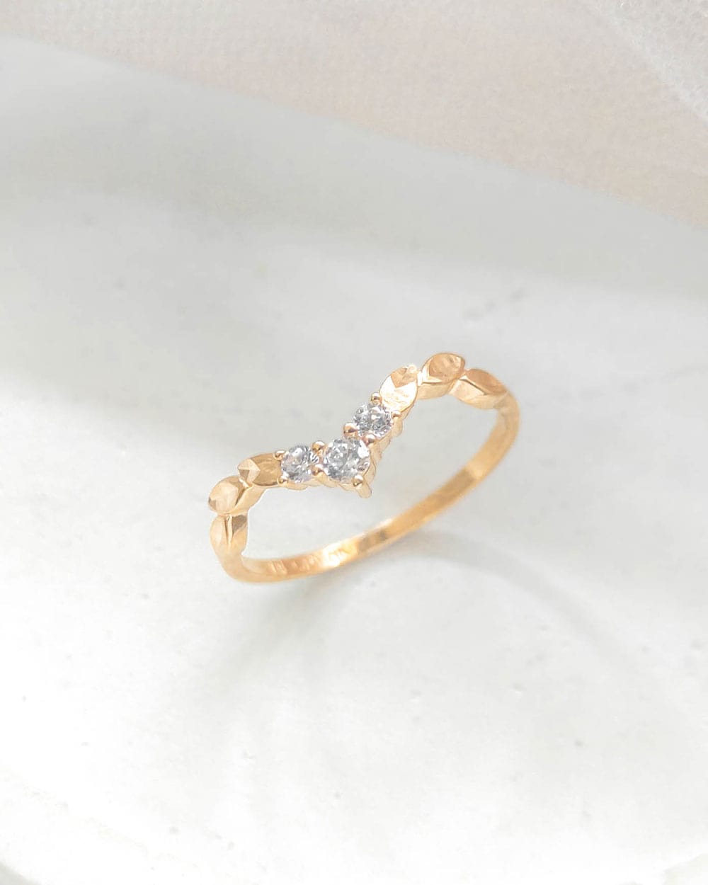 CINCIN DEWASA MODEL VARIASI V MATA