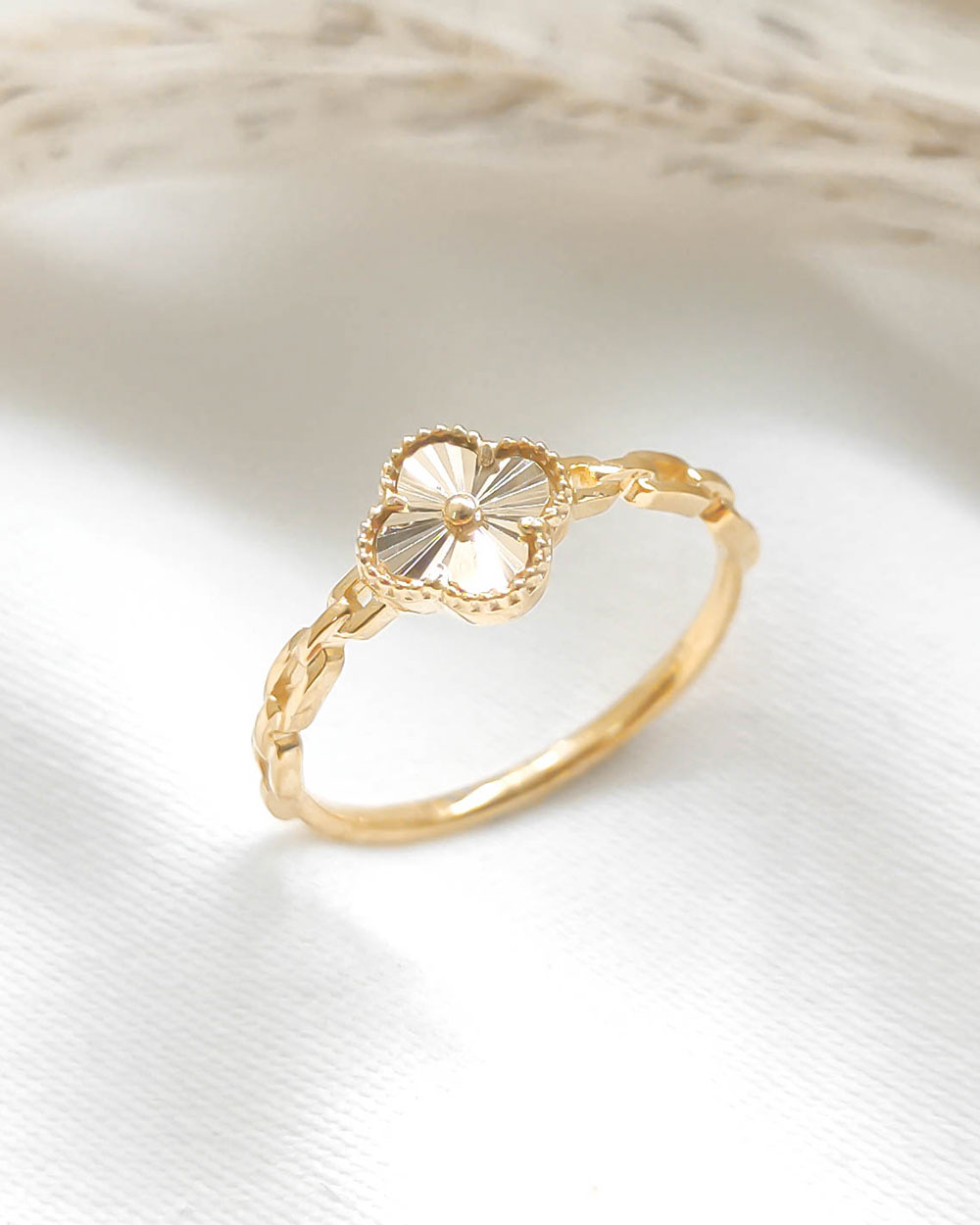 CINCIN DEWASA MODEL CLOVER RANTAI TANPA MATA