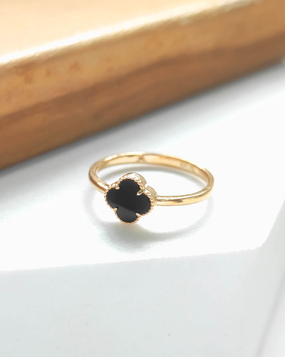 CINCIN MODEL CLOVER BATU HITAM