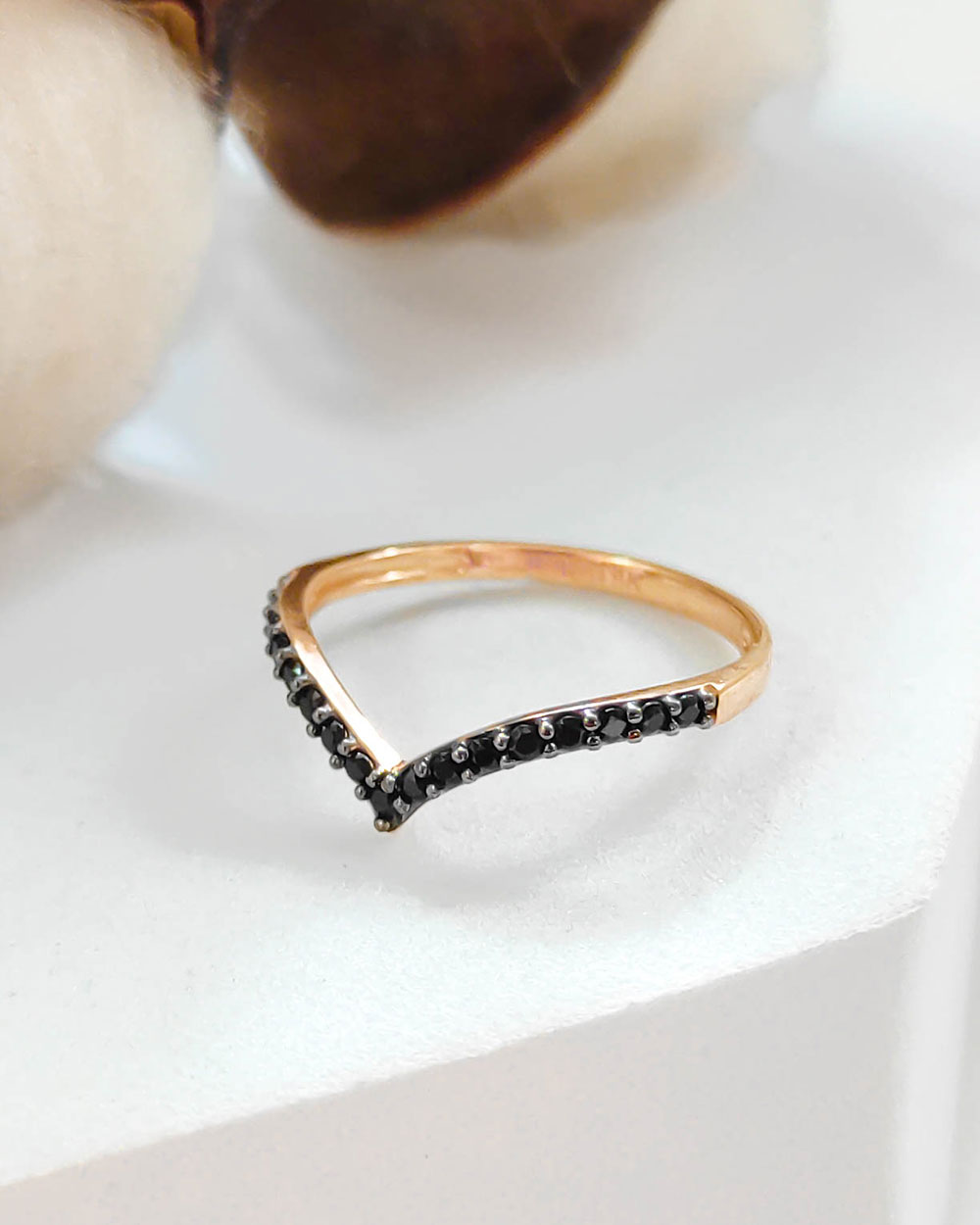 CINCIN DEWASA MODEL AUREL V MATA HITAM