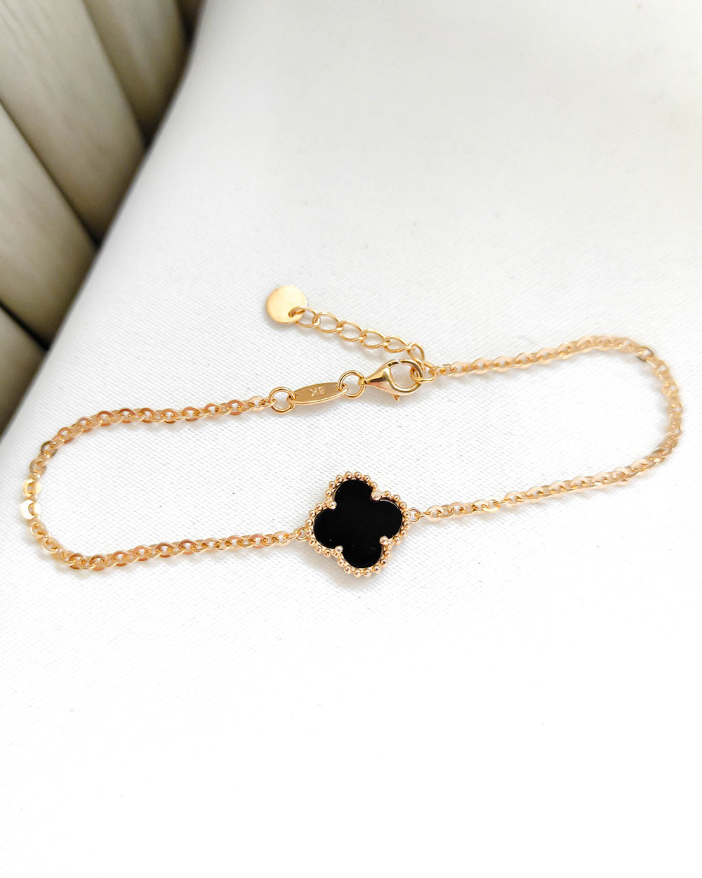 GELANG TANGAN DEWASA DENGAN MODEL CLOVER SIMPLE