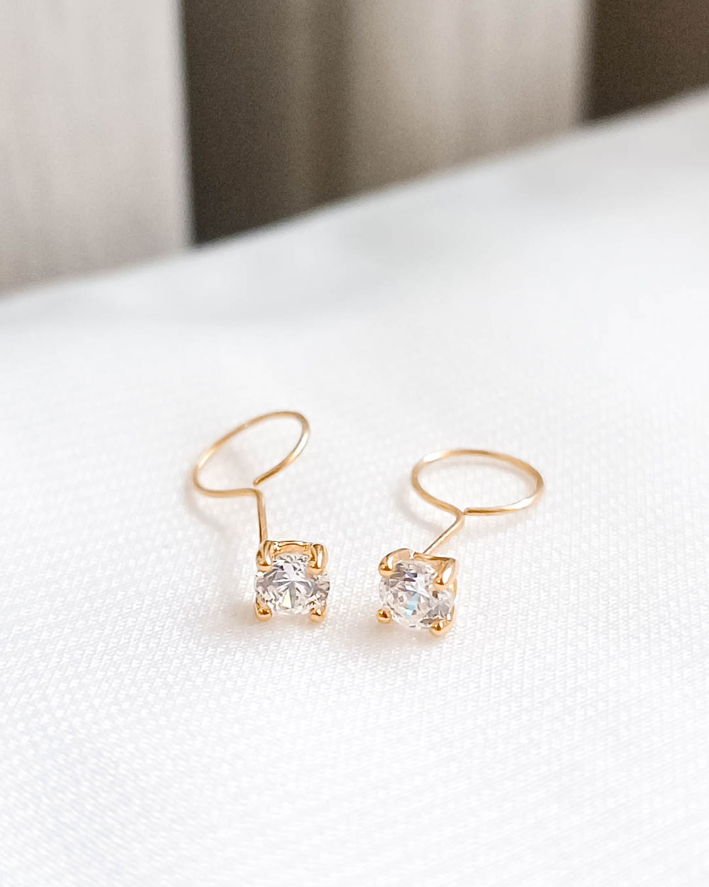 ANTING DEWASA MODEL TAUGE MATA PUTIH SIMPLE