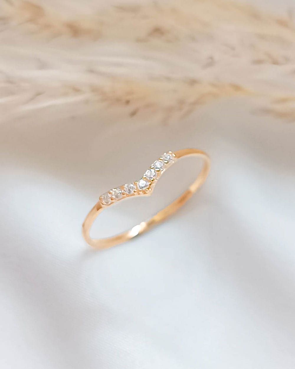 CINCIN DEWASA MODEL AUREL PUTIH PENDEK