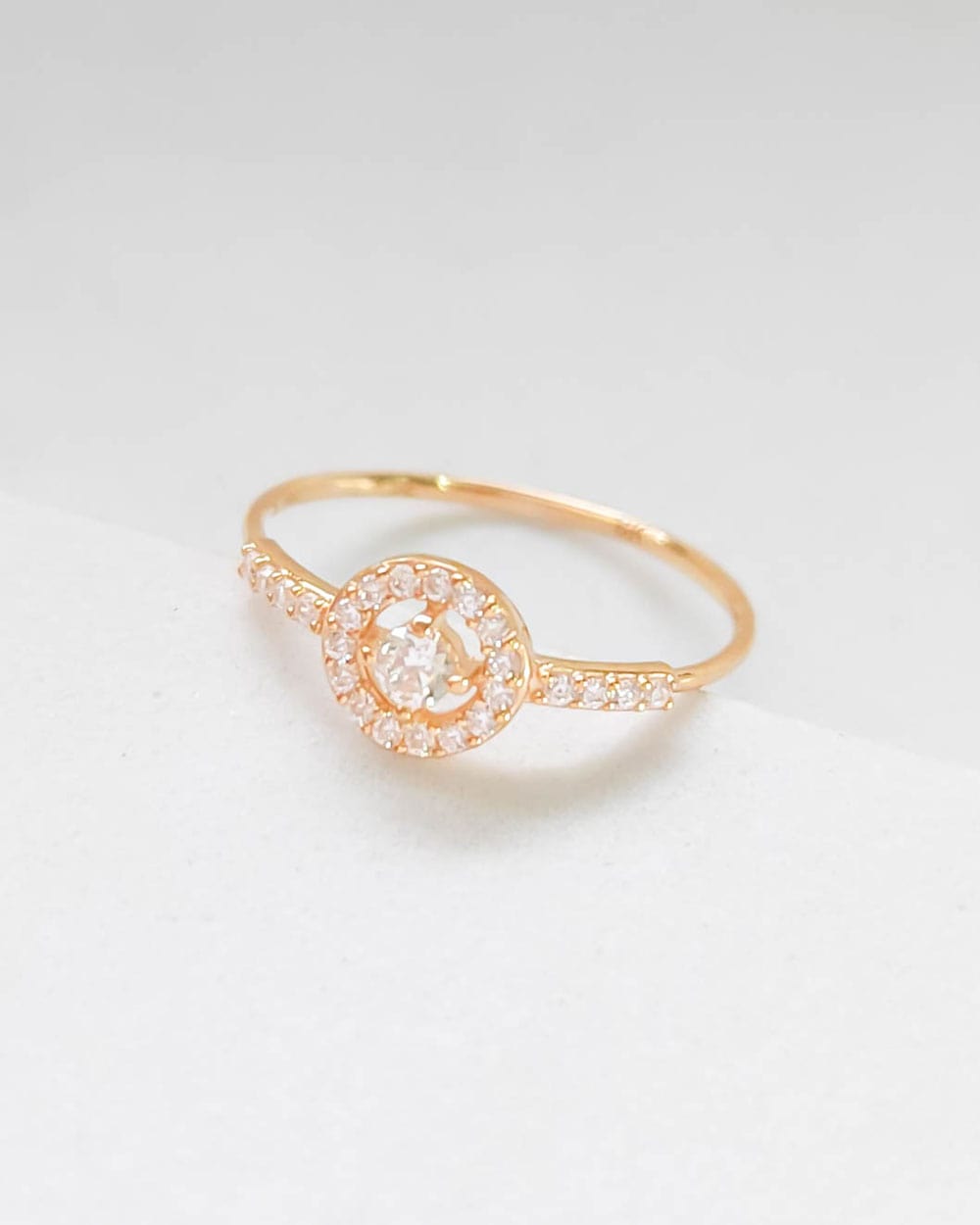 CINCIN DEWASA MODEL LINGKARAN MATA PUTIH CANTIK