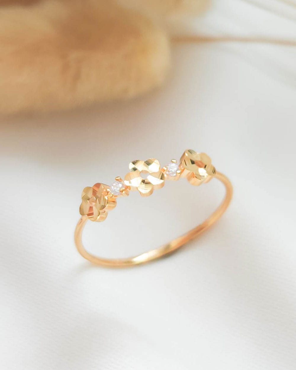 CINCIN DEWASA DENGAN MODEL BUNGA TIGA MATA DUA