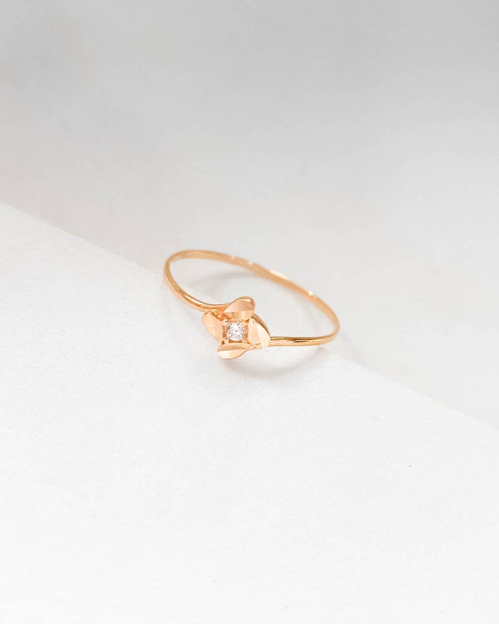 CINCIN DEWASA MODEL BUNGA EMPAT KLOPAK MATA TENGAH PUTIH