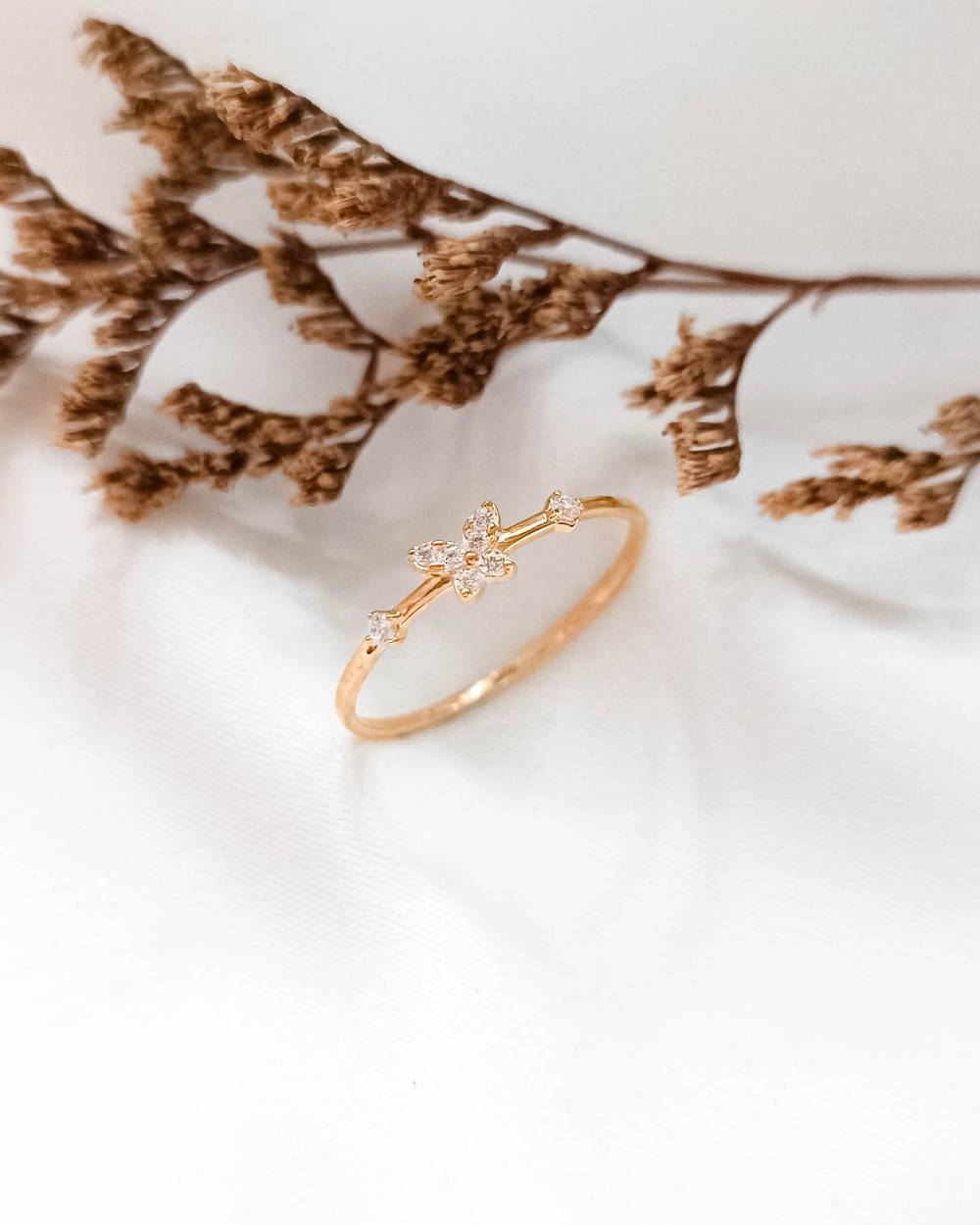 CINCIN DEWASA MODEL KUPU-KUPU MATA PUTIH