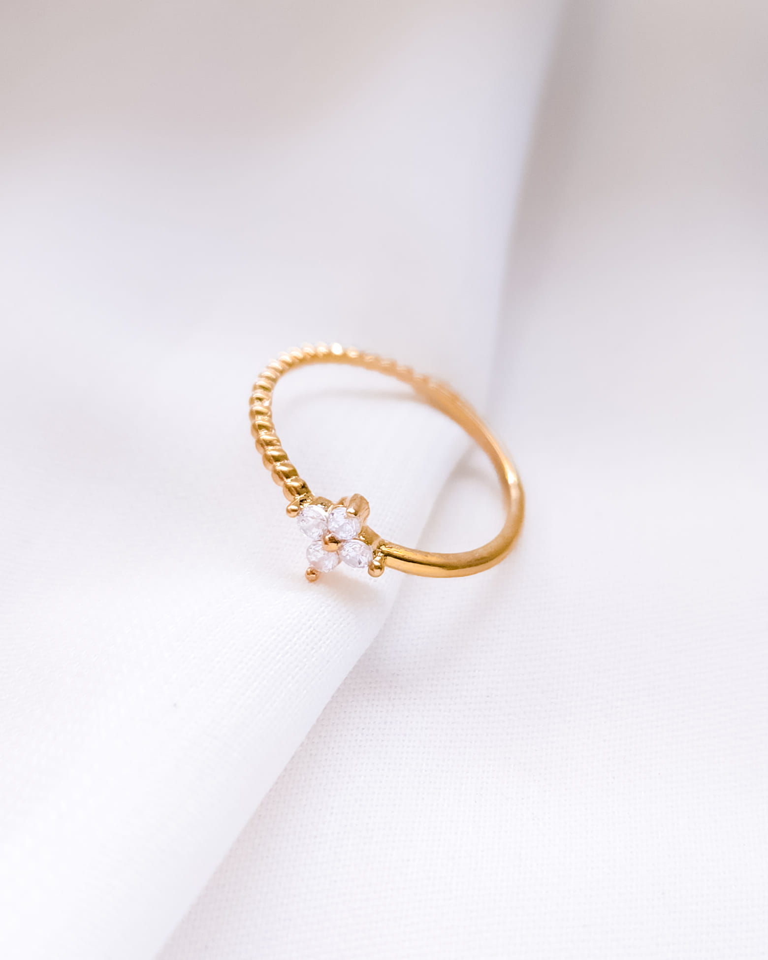 CINCIN DEWASA MODEL EMPAT KLOPAK MATA PUTIH
