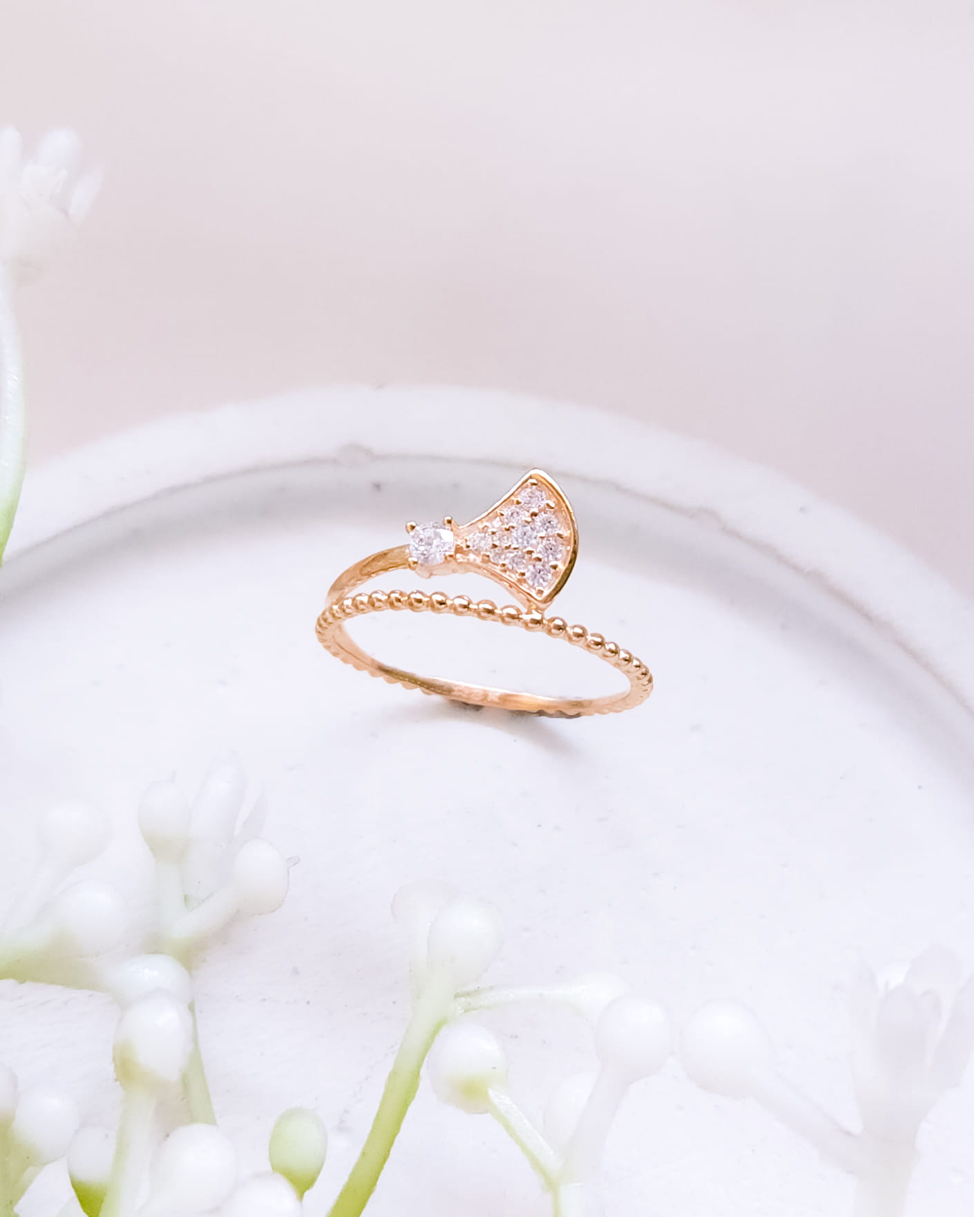 CINCIN DEWASA MODEL DIVA MATA PUTIH CANTIK