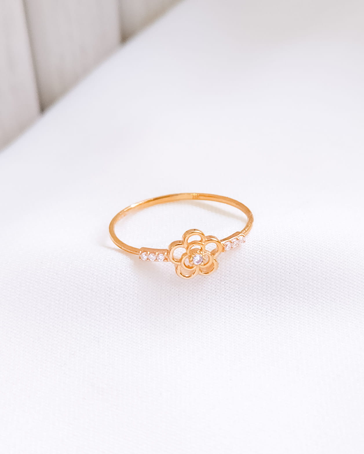 CINCIN DEWASA MODEL BUNGA TENGAH MATA PUTIH